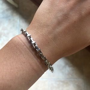 Tiffany T Narrow Chain Bracelet
